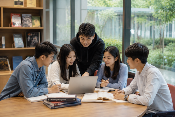 YRI Research Education: Ten Years of Exploration, Cultivating Talent for the Future
